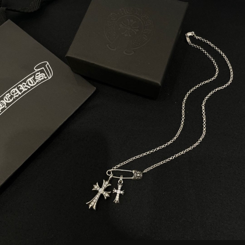Ch**me He**ts necklaces